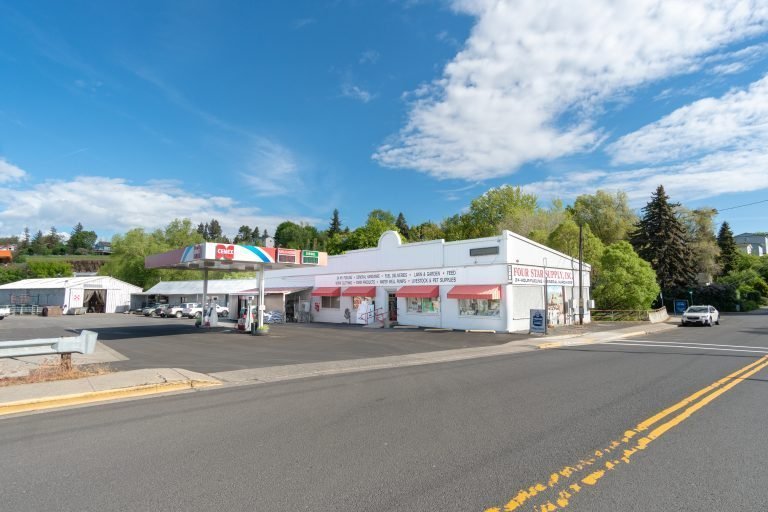 Pullman Four Star Supply and Cenex Gas Station