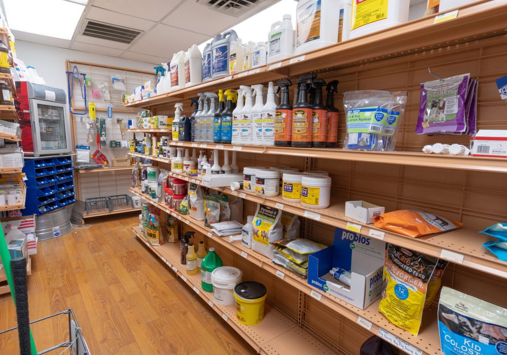Animal grooming & health products at Four Star Supply